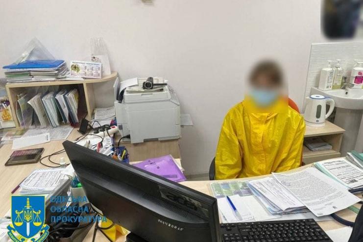 За подделку сертификатов в Одессе будут судить медработников