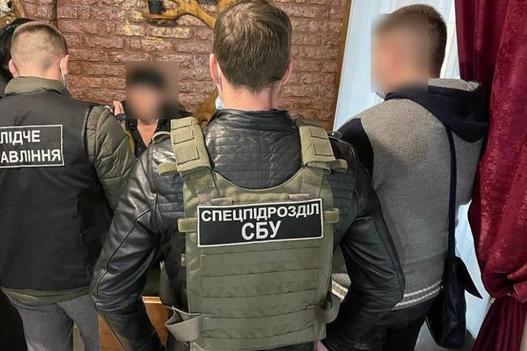 1000 доларів  хабара:  голова селищної ради на Одещині відповідатиме перед Законом