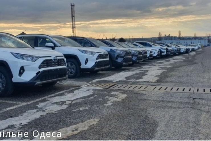 В Чорноморському порту може не залишитися місця для імпортованих автівок