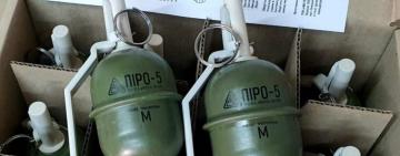 Под Одессой у бойца во время занятий по огневой подготовке в руках взорвалась пиротехническая граната