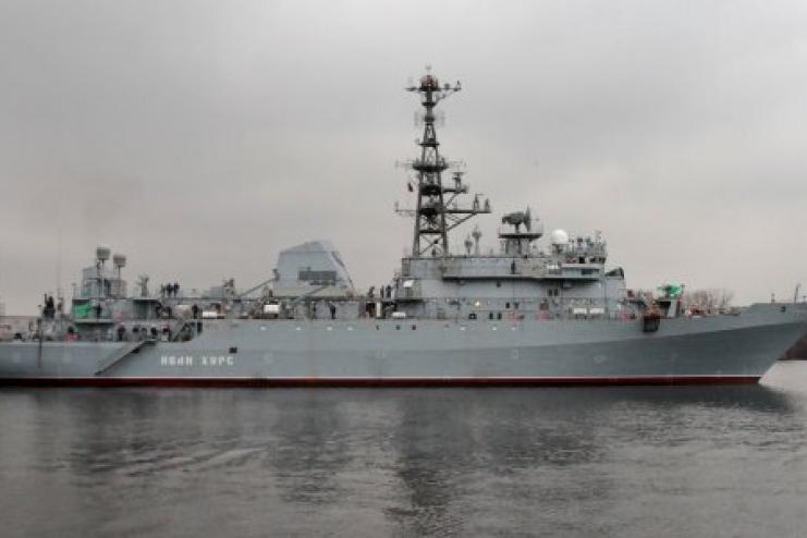  За 20 миль від берегів Одеси зафіксували розвідувальний корабель РФ