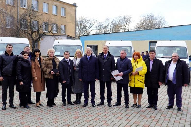 ГРОМАДА З  БОЛГРАДСЬКОГО РАЙОНУ ОТРИМАЛА КЛЮЧІ ВІД МОБІЛЬНОГО ІНКЛЮЗИВНО-РЕСУРСНОГО ЦЕНТРУ