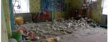 Загострення на Донбасі: бойовики обстріляли дитсадок, школу та залізничну станцію в Луганській області