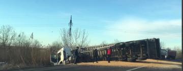 На трассе "Одесса-Рени" зерновоз попал в ДТП