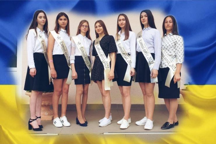 "Женский батальон" выпускниц Бородинского УВК
