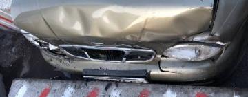 В Одеській області автомобіль врізався у блокпост: водій загинув на місці