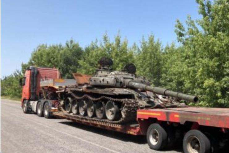 Українська виставка знищеної російської техніки у Варшаві