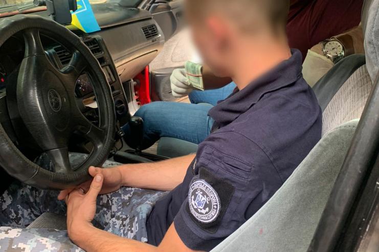 В Ізмаїлі затримано посадову особу Держприкордонслужби України при отриманні хабаря
