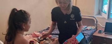 Після обстрілу бази відпочинку на Одещині п'ятирічній дівчинці ампутували ногу, а її матір втратила слух