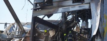 Під час розбору завалів ТЦ у Кременчуці стався зсув плити: постраждали співробітники ДСНС