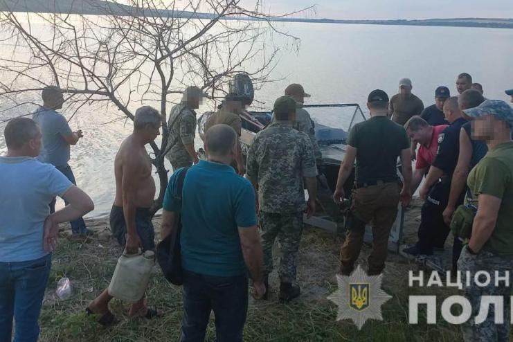 На Одещині рятувальники, поліція, військові і громадяни запобігли трагедії за участі чотирьох дітей (відео)