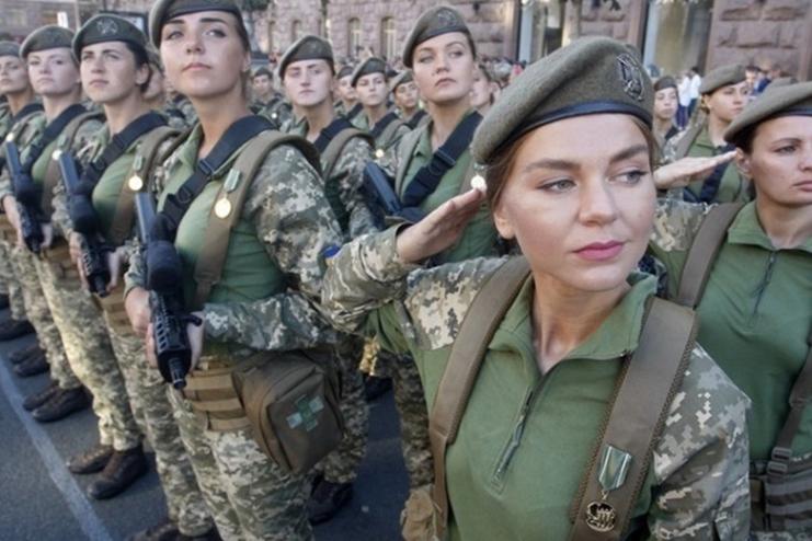 Військовий облік для українських жінок. До чого насправді треба готуватись 