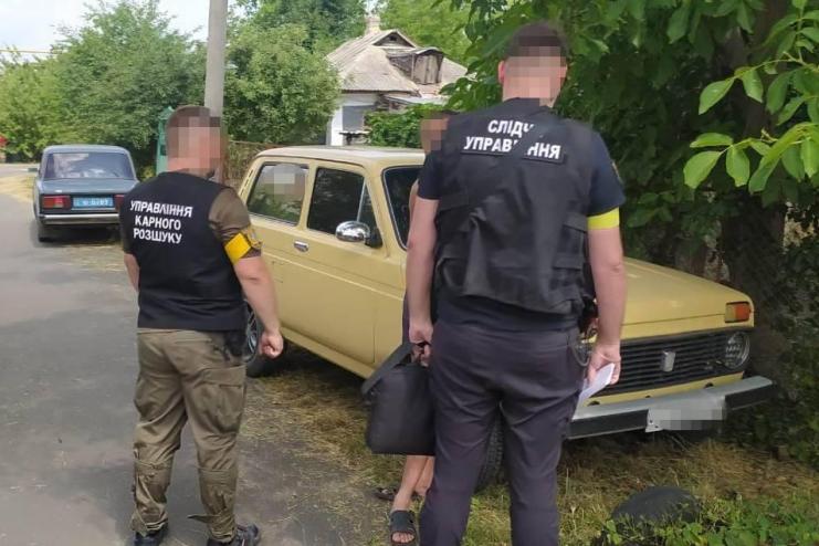  П’ять осіб і поліцейський в тому числі: на Одещині правоохоронці викрили «чорних лісорубів»