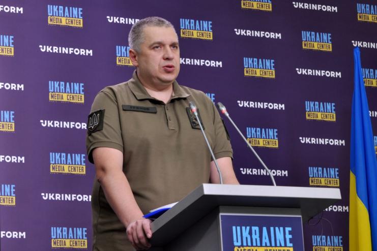 Ворог сьогодні в обід завдав авіаудару по Зміїному, щоб знищити залишки своєї техніки (відео)
