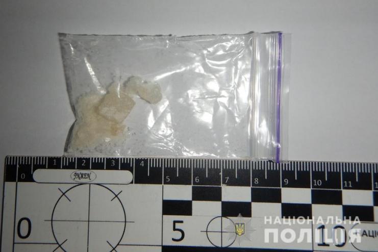 Жительку Болградського району підозрюють у розповсюдженні психотропів