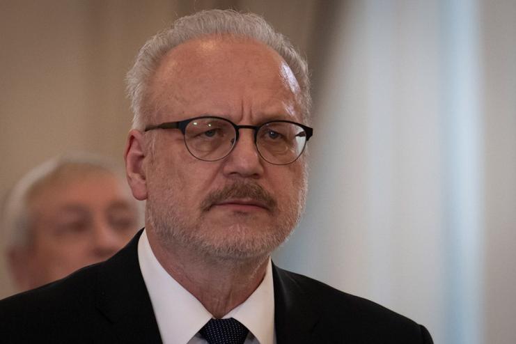 Президент Латвії схвалив позбавлення громадянства за підтримку воєнної агресії росіян в Україні