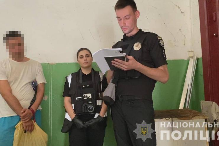 В Одесі поліцейські викрили місцевого жителя, який закликав державу-агресора до активних бойових дій в місті