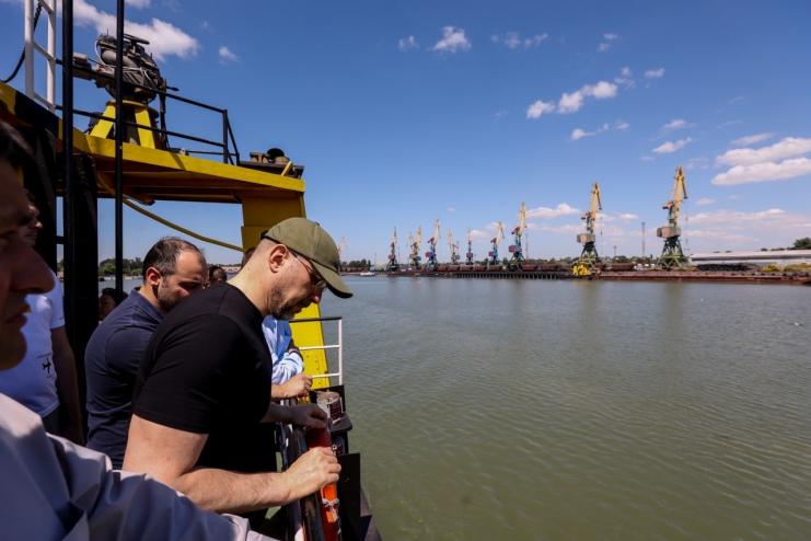 Шмигаль відвідав порти на півдні Одещини