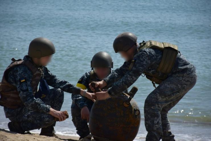 Увага! Через шторм міни можуть дрейфувати
