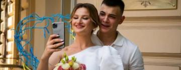 В Одесі дизайнерка безкоштовно створила сукню для нареченої військового