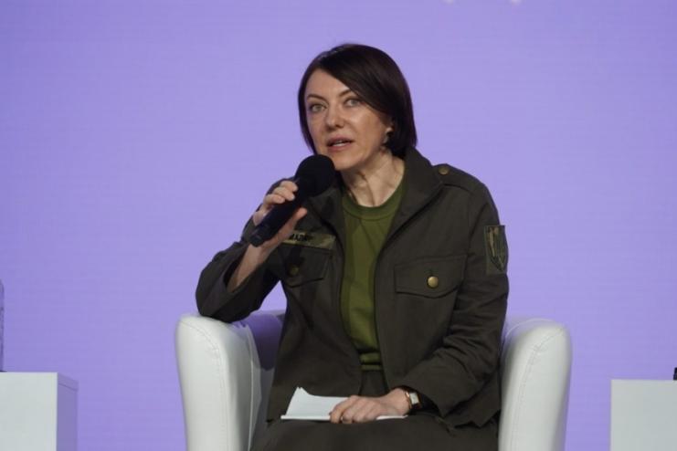 Понад 5 тисяч українських жінок воюють проти російських окупантів у зоні бойових дій