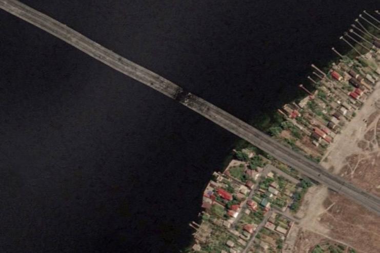 ЗСУ вдарили по Антонівському мосту: що відомо