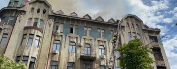 В Одесі триває ліквідація пожежі в житловому будинку