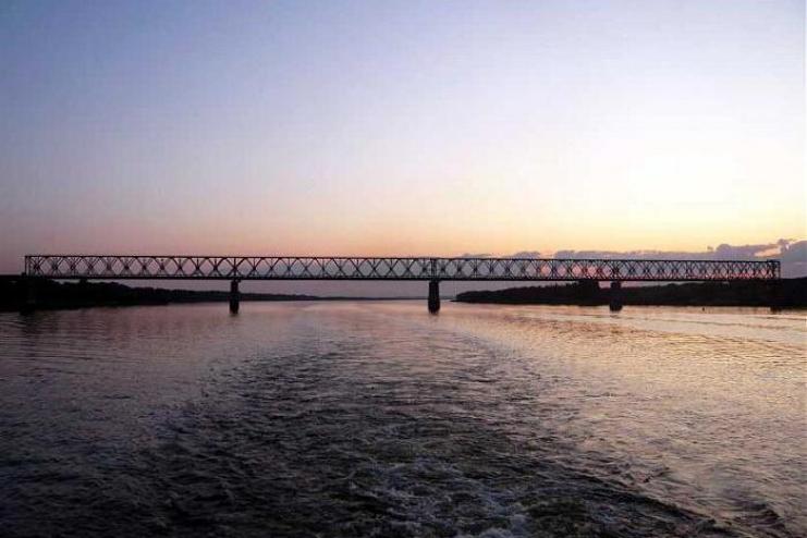 ЗСУ завдали удару по залізничному мосту через Дніпро поблизу Херсона