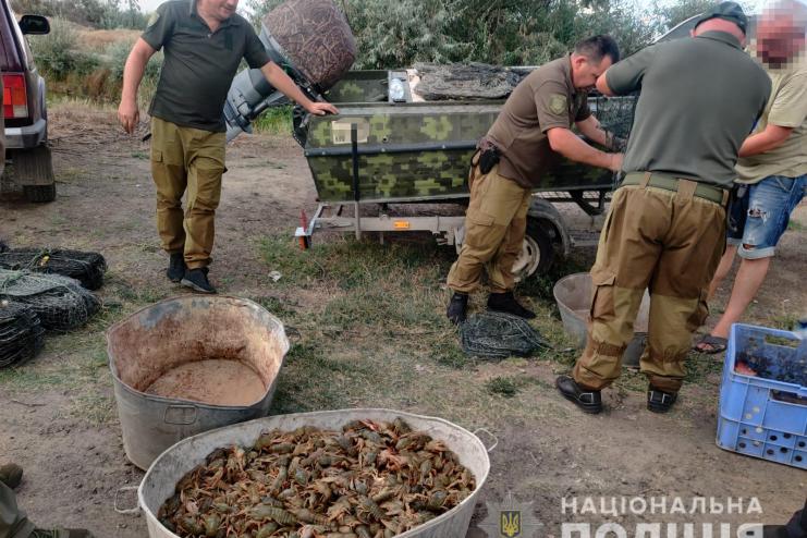 Завдали рибному господарству збитків на 8 млн грн: поліцейські Одещини викрили браконьєрів