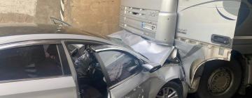 На Одещині зіштовхнулись легковик і вантажівка: постраждалих із травмами терміново доставили у лікарню