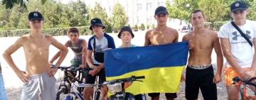 Молодь обирає знання та спорт