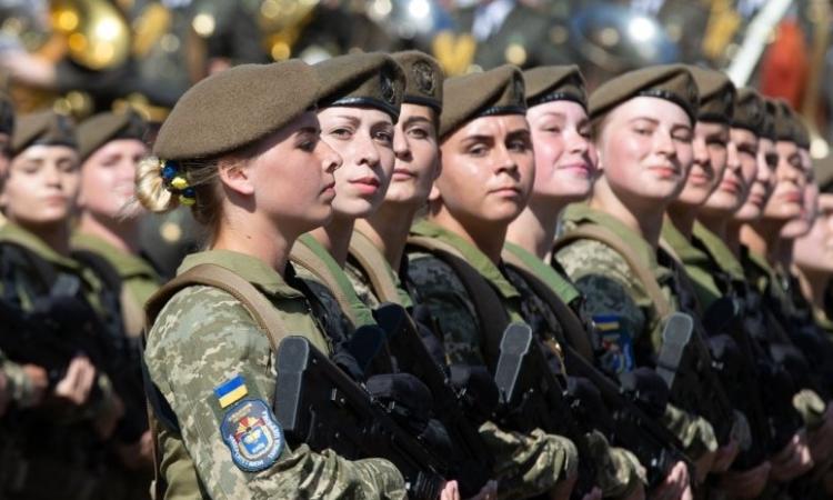 У Міноборони України пропонують зробити військовий облік жінок добровільним 