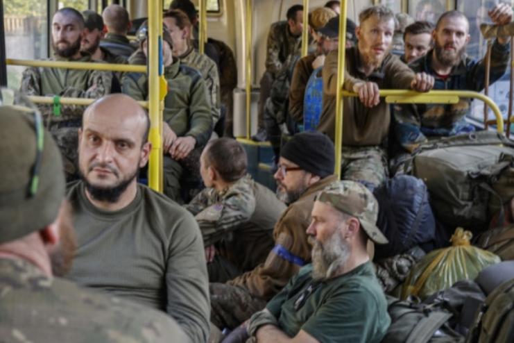 Якщо в Маріуполі відбудеться судилище над нашими воїнами, то більше ніякої розмови з росією не буде, - Зеленський