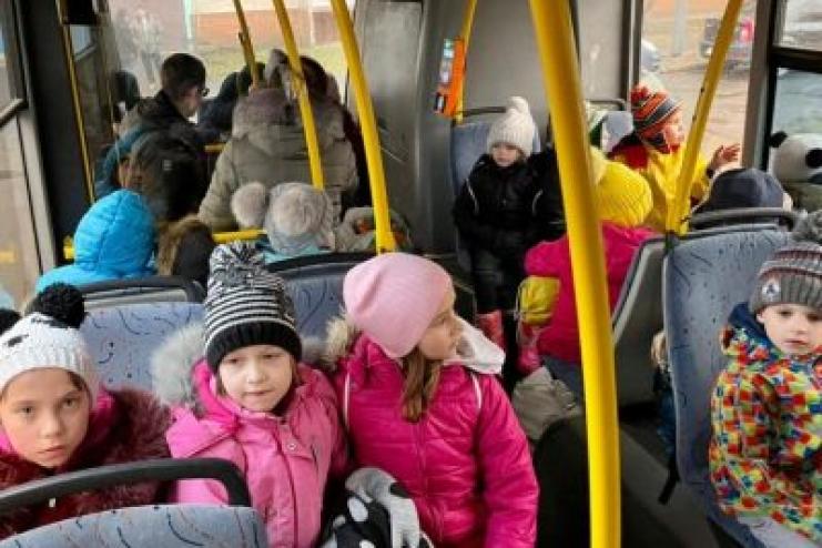 В Україні позбавлятимуть опіки над дітьми за відмову від обов'язкової евакуації