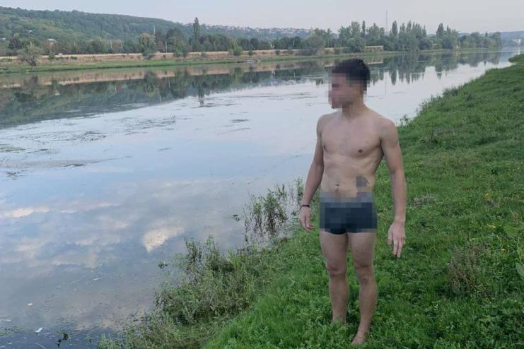 Хмільна вечірка з нелегальним запливом з Молдови в Україну