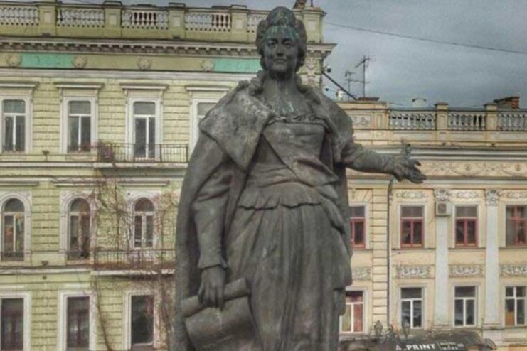Пам’ятники Катерині II та Суворову треба передати у музеї - Одеська ОВА