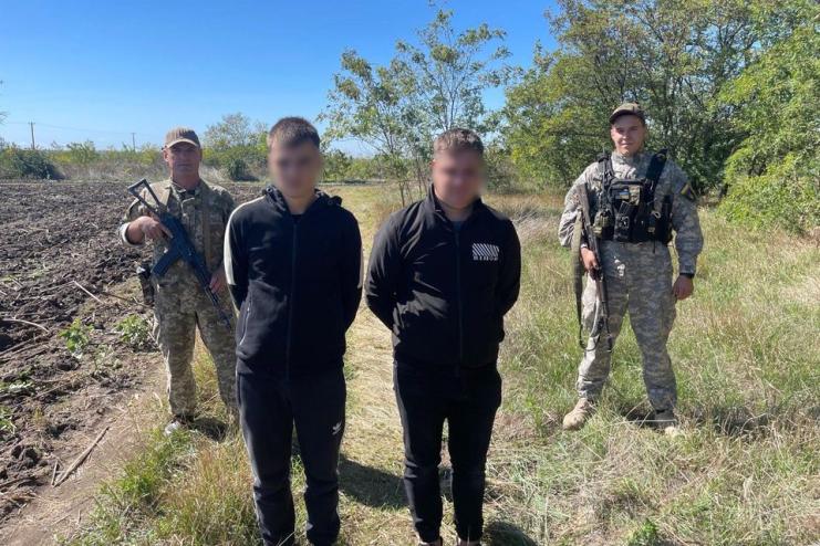 Ізмаїльський прикордонний загін затримав в Болградському районі трьох ухилянтів