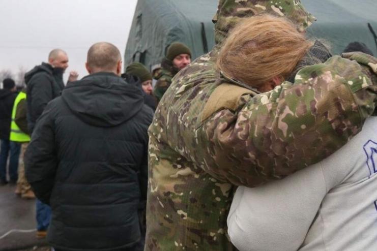 “Триває підготовка до наступних обмінів для звільнення українських бійців”, — заявив представник прес-служби ГУР МО України Андрій Юсов.
