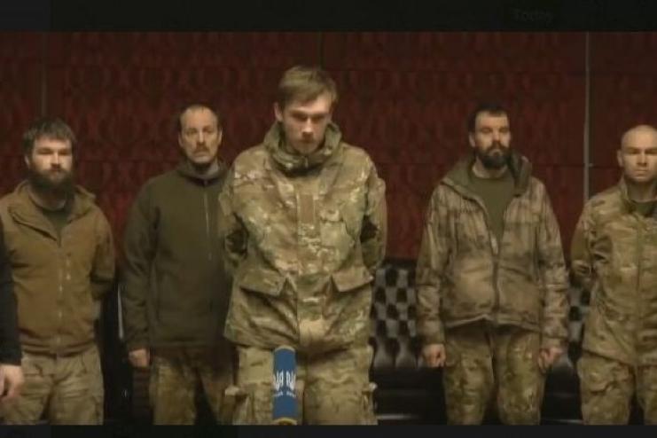 Визволені з полону "азовці" перебувають в стані критичної анорексії