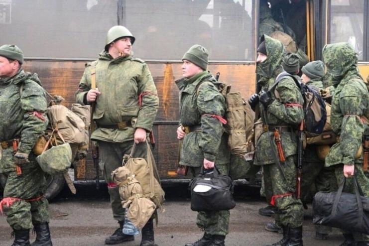 Мобілізація на рф триває: перекриття доріг, обшуки,  доноси