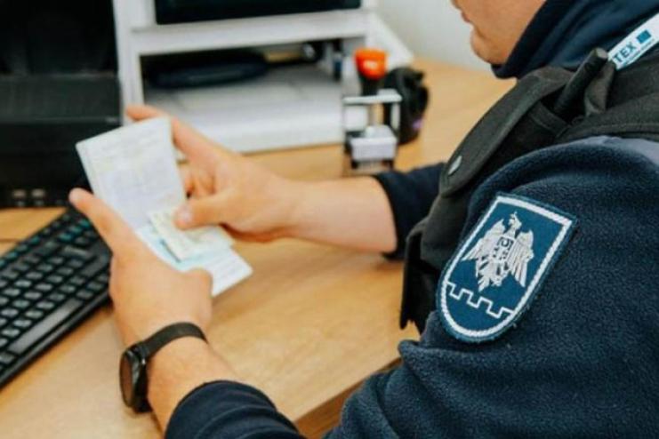 Українці все ще можуть виїхати до ЄС за внутрішнім паспортом