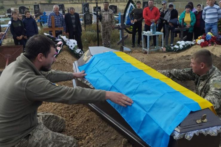 На Тарутинщині в останню путь провели захисника України