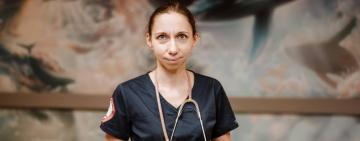 Російська ракета вбила лікарку "Охматдиту" в Києві - маленький син залишився сиротою