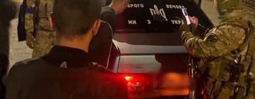 На Одещині на хабарі затримали прикордонника: хотів допомогти ухилянту виїхати за кордон (фото)