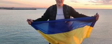 Пішки з Одеси до Яремче: як ветеран АТО зібрав майже ₴3 мільйони для захисників