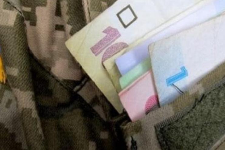 В Теплицькій громаді виплатили матеріальну допомогу до Дня захисників та захисниць України