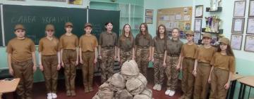 Школярі Тарутинщини долучились до акції "Зігрій захисника"