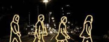 ВР пропонує штрафувати пішоходів за відсутність на одязі світловідбиваючих елементів