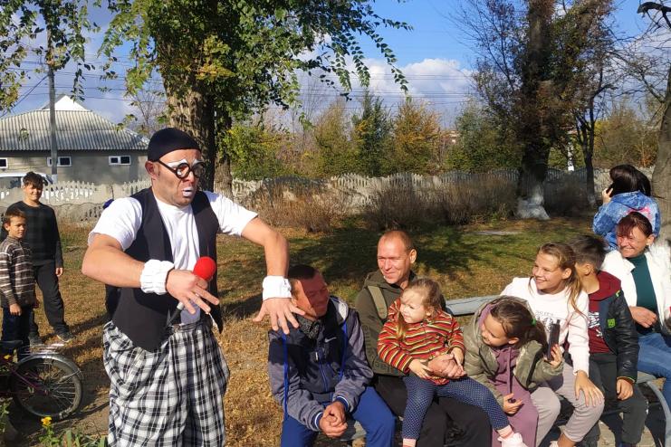 У Березине безкоштовний благодійний цирк подарував дітям радість