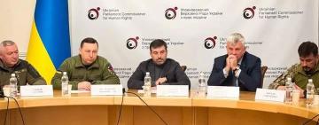 Вони – легенда: уповноважений ВР з прав людини зустрівся з родичами полонених захисників Зміїного